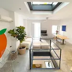 Alameda Modern Art House With Outdoor Jacuzzi In Roof
