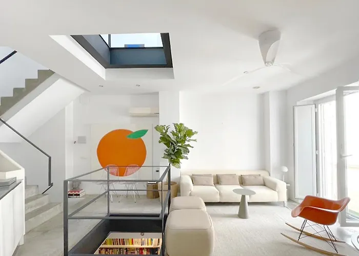 Alameda Modern Art House With Outdoor Jacuzzi In Roof