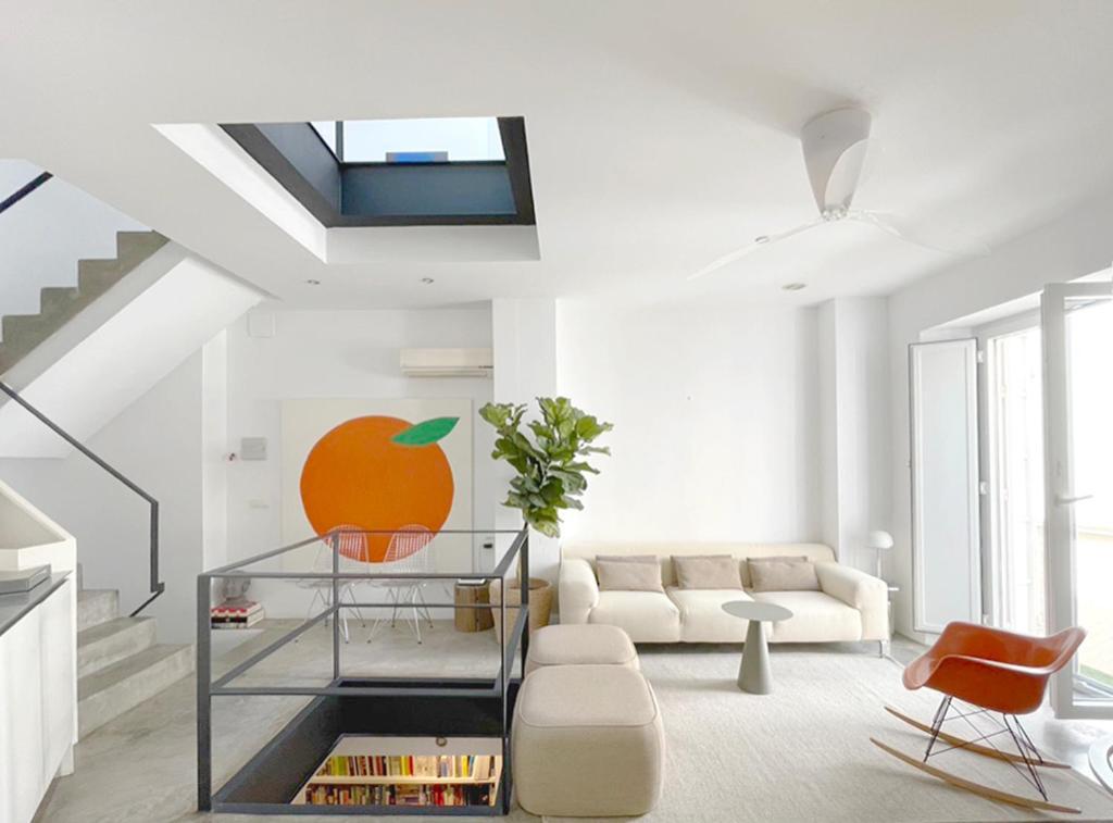 Alameda Modern Art House With Outdoor Jacuzzi In Roof Hébergement de vacances