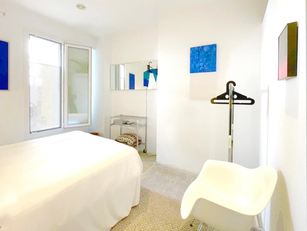 Alameda Modern Art House With Outdoor Jacuzzi In Roof Hébergement de vacances
