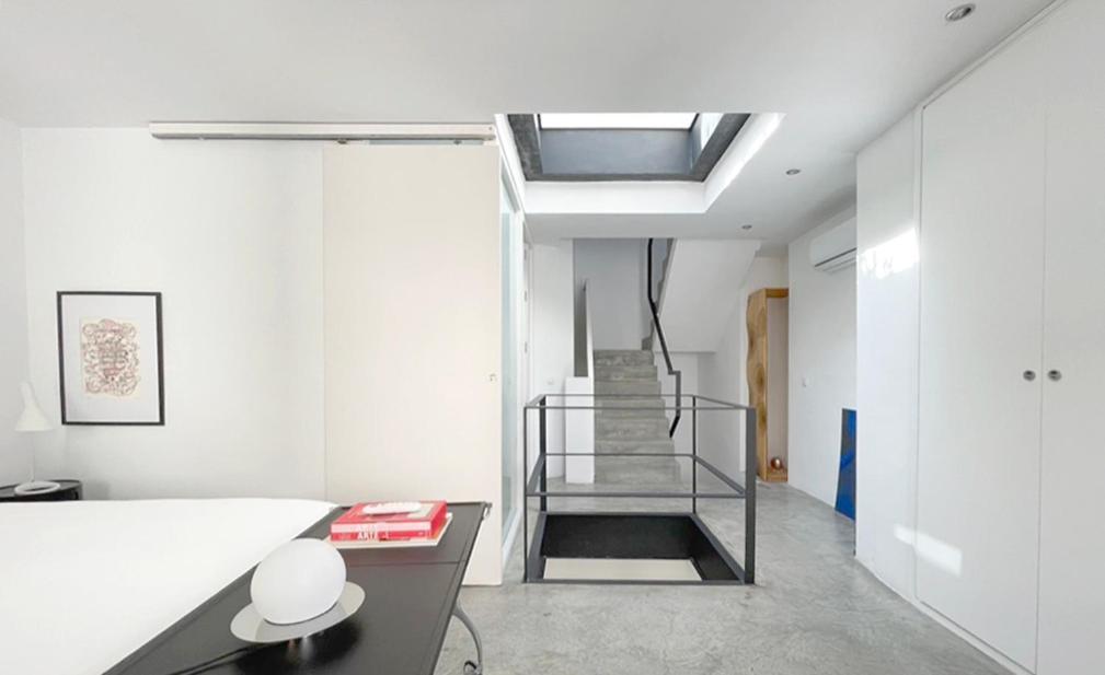 Alameda Modern Art House With Outdoor Jacuzzi In Roof Hébergement de vacances *